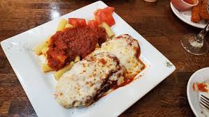 Caffe Dolce Vita signature dishes Chicken Parmigiana
Spaghetti Al Pomodoro Con Polpette
Bailey's Chocolate Chip Cheesecake